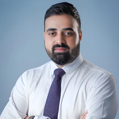 Praveen Vashistha — Founder & Director, Gxpresss UK